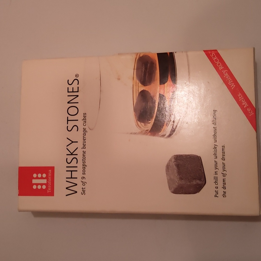 NWT whisky stones beverage cubes